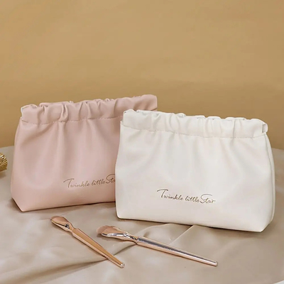 Logo personalizzato Borsa trucco Borsa da viaggio Prodotti igienici Borsa per labbra Borsa di stoccaggio Auricolare Gioielli Borsa a foglia mini borsa cosmetica borsa da mano femminile